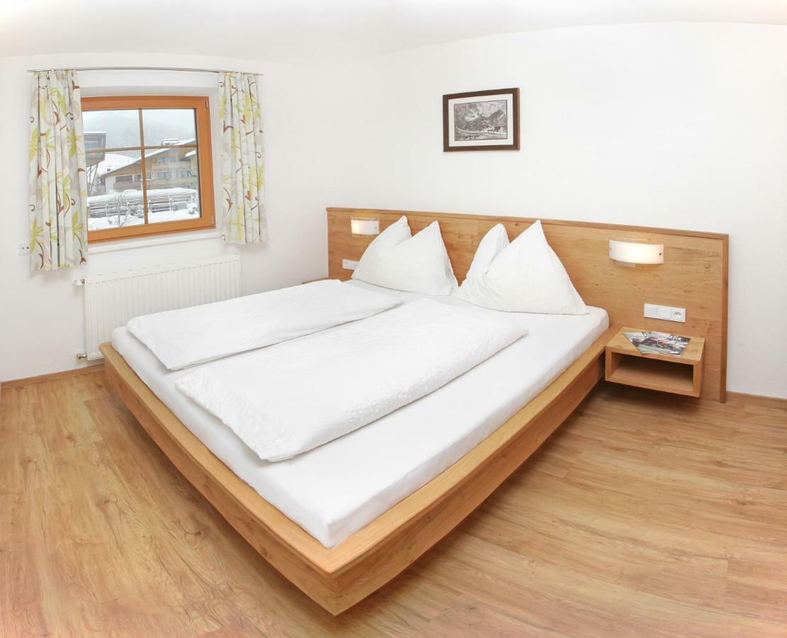 Tarlack Appartements Huetten 34 Leogang Esterno foto
