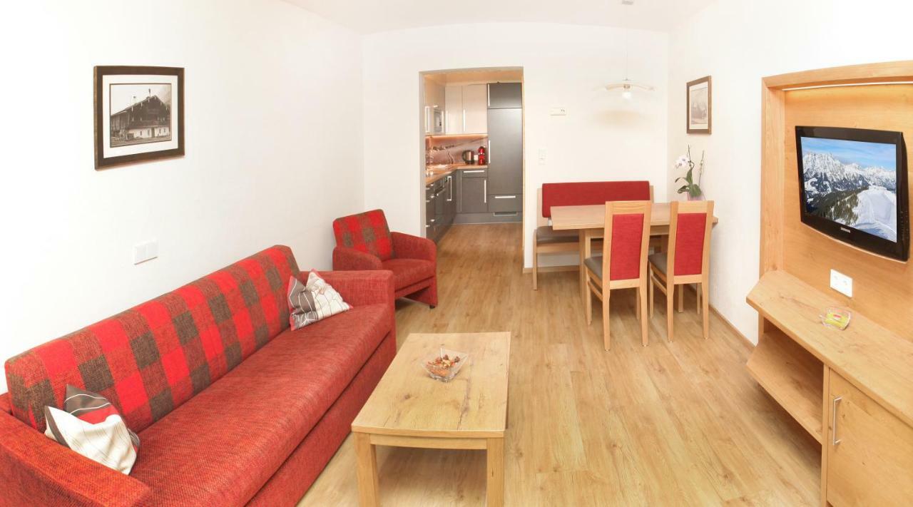 Tarlack Appartements Huetten 34 Leogang Esterno foto