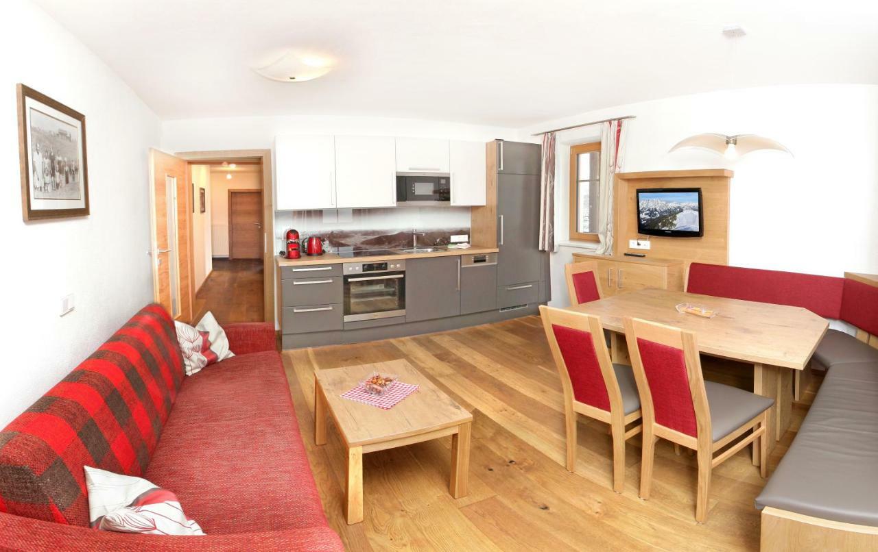 Tarlack Appartements Huetten 34 Leogang Esterno foto